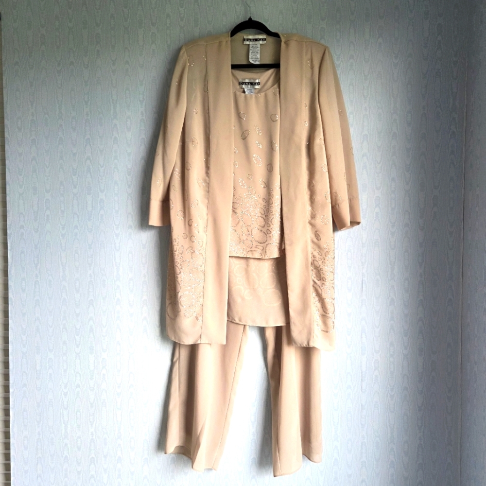 Dana Kay 16W Glitter 3 Piece Beige Silver Cardigan Elastic Waist Pantsuit
